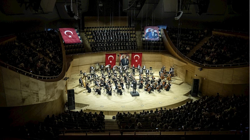 CSO, Büyük Önder Atatürk anısına özel konser verdi