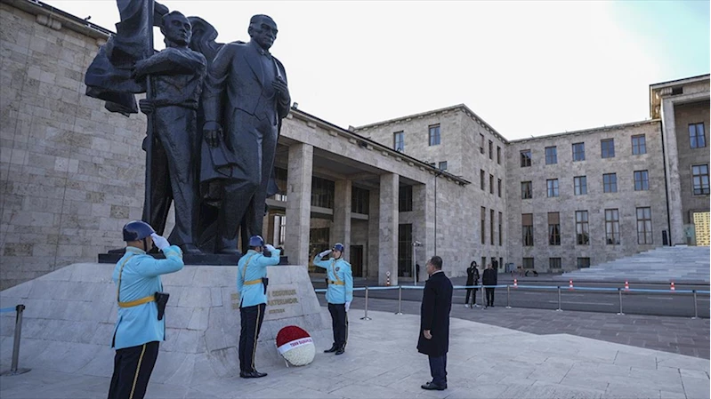 Büyük Önder Atatürk için TBMM