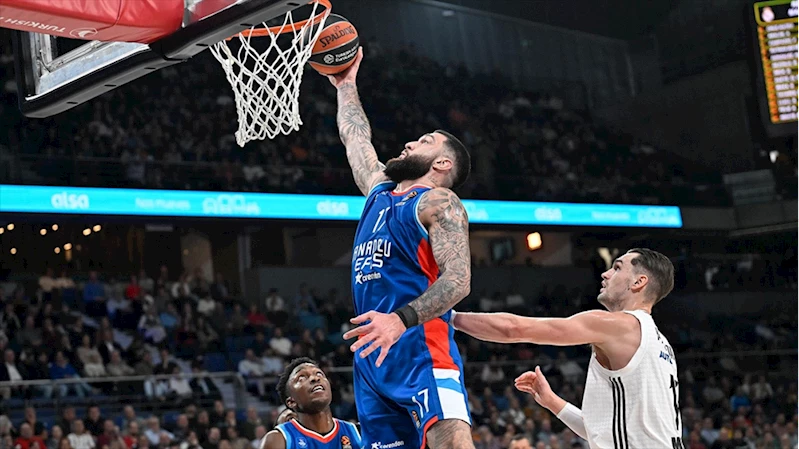 Anadolu Efes, deplasmanda Real Madrid