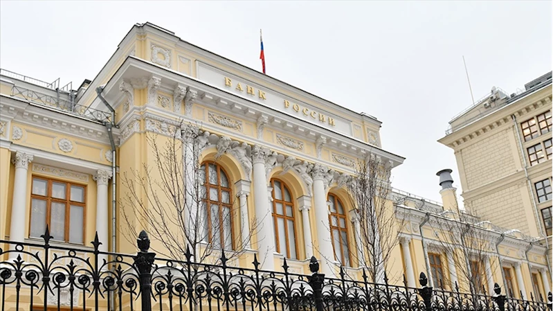 Rusya Merkez Bankası kötüleşen enflasyon beklentileri nedeniyle faiz artışını değerlendiriyor