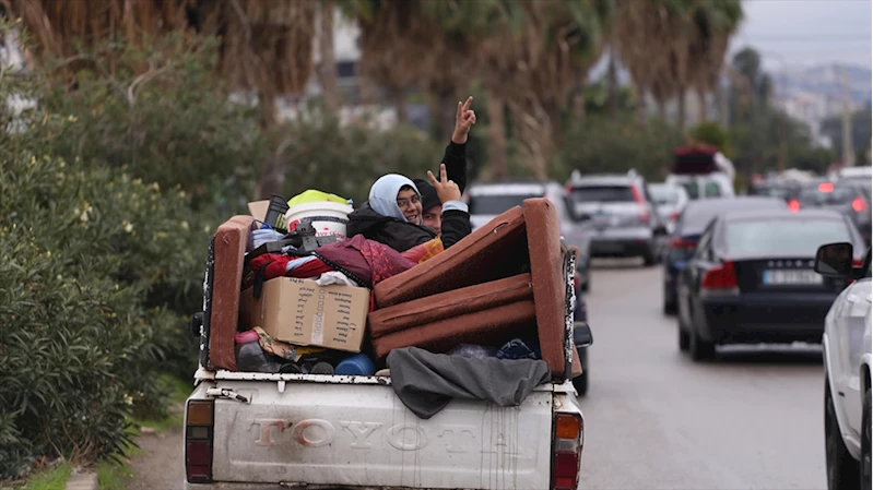 Lübnan ile İsrail arasındaki ateşkesin ardından 15 binden fazla Lübnanlı evlerine döndü