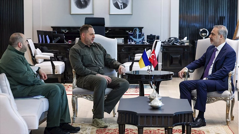 Bakan Fidan, Ukrayna Devlet Başkanlığı Ofisi Başkanı Yermak ve Savunma Bakanı Umerov