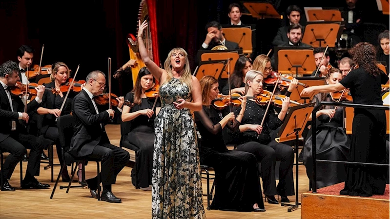 Ünlü soprano Sinead Campbell Wallace, İstanbul