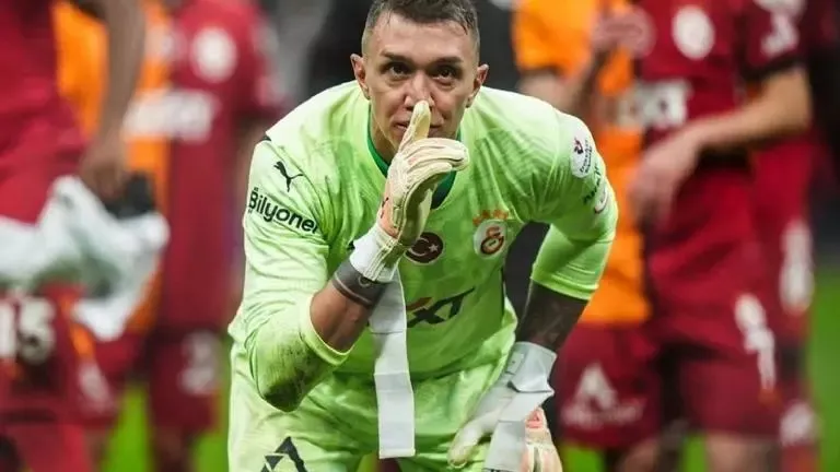 Muslera, adeta Galatasaray