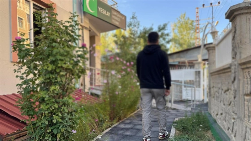 Yeşilay, bağımlılıktan kurtardığı kişilerin hayatına yeni kapı da aralıyor