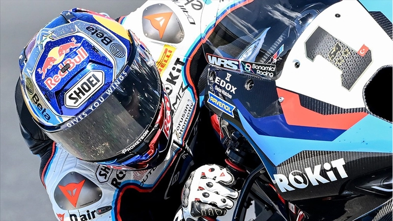 Milli motosikletçi Toprak, Superpole yarışını kazanarak şampiyonluğa biraz daha yaklaştı