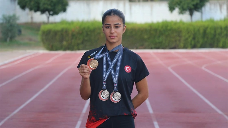 Türkiye şampiyonu milli atlet Cemile Duran, İtalya