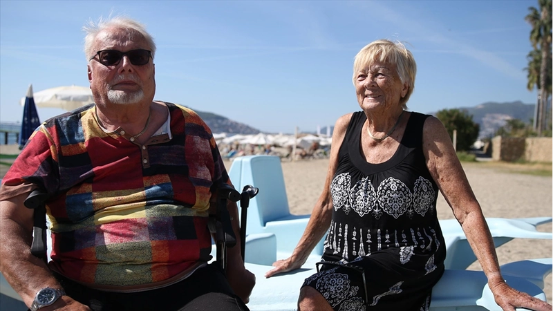 Alman çift 36 yılda 101 kez tatil için Alanya