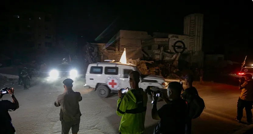 Hamas, 2 İsrailli esirin daha cesedini İsrail’e teslim etti