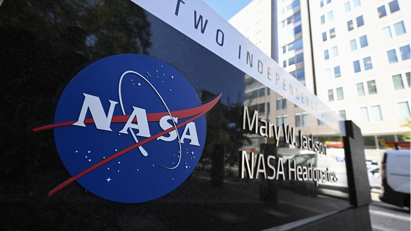 NASA, SpaceX