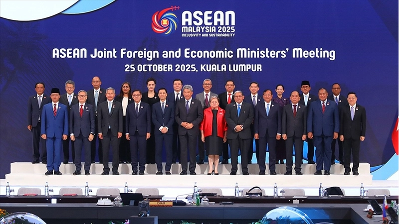 Tayland ve Kamboçya, sınır çatışmalarının ardından ASEAN