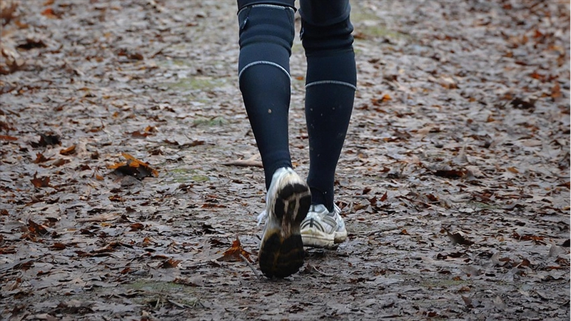 Araştırmaya göre, günlük adım sayısına uzun yürüyüşle ulaşmak daha sağlıklı olabilir