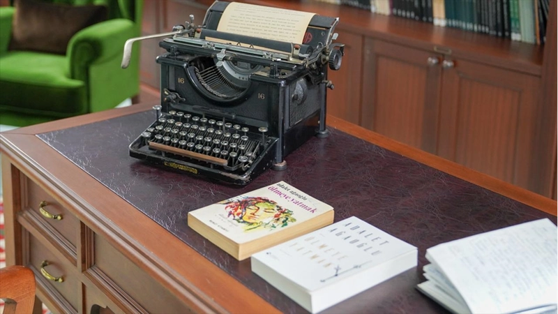 Boğaziçi Üniversitesi, Adalet Ağaoğlu külliyatına ev sahipliği yapıyor