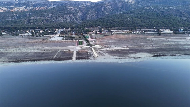 Burdur Gölü son 50 yılda hacminin yarısına yakınını kaybetti