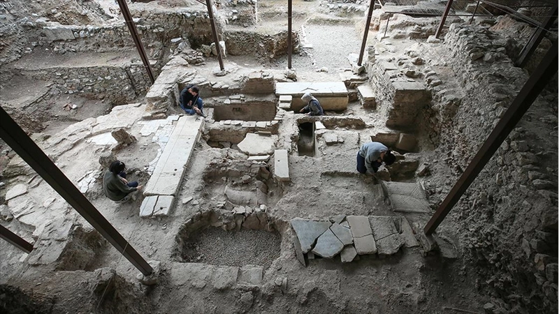 İznik Çini Fırınları kazısında şapel ve Osmanlı hamamı kalıntıları bulundu
