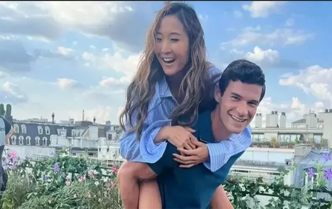Emily in Paris Aşkı Bitti: Ashley Park ve Paul Forman Ayrıldı!  
