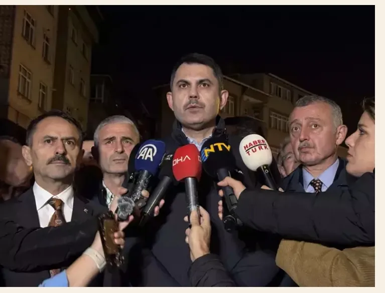 Gebze’de bir binada daha büyük panik! Kolonları çatlayan bina tahliye edildi