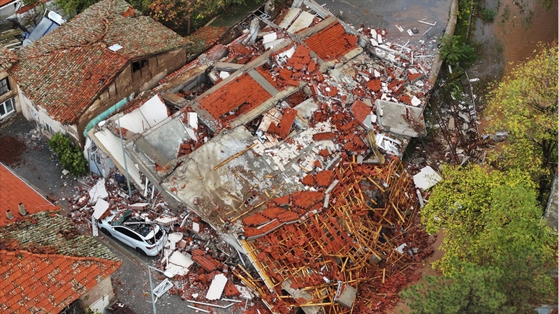 Sındırgı üç ayda Türkiye
