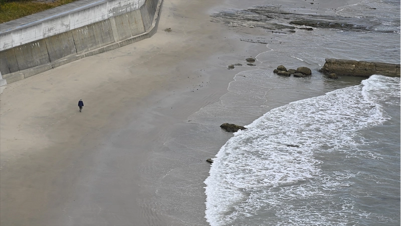 Japonya’da 6,8 büyüklüğündeki depremin ardından hafif ölçekli tsunami meydana geldi