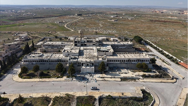 Suriye’de devrik rejiminin saldırılarında yıkılan Maarratünnuman Hastanesi yeniden hizmete açılmayı bekliyor