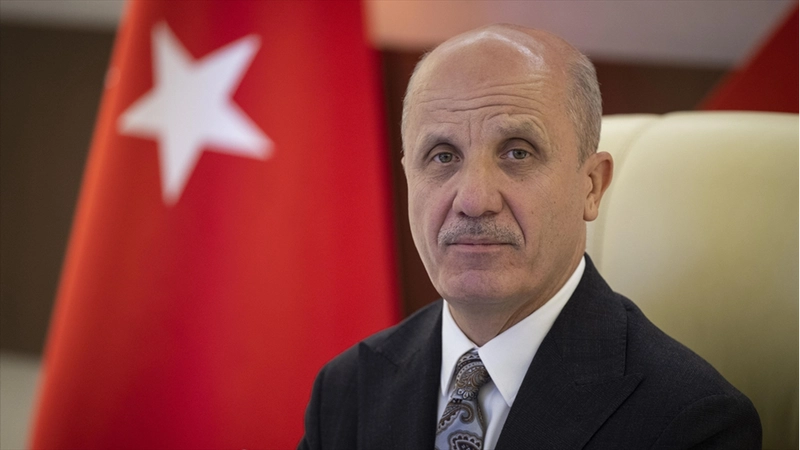 Üniversitenin 3 yılda bitirilebilmesine ilişkin uygulama gelecek yıl hayata geçirilecek