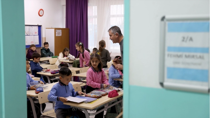 Okullarda ara tatil sonrası ilk ders zili çaldı