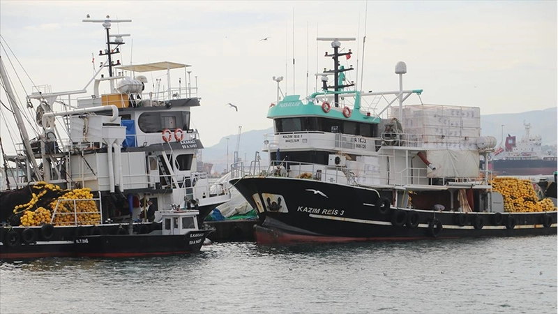 Tekirdağlı balıkçılar lodos nedeniyle 2 gündür denize açılamıyor