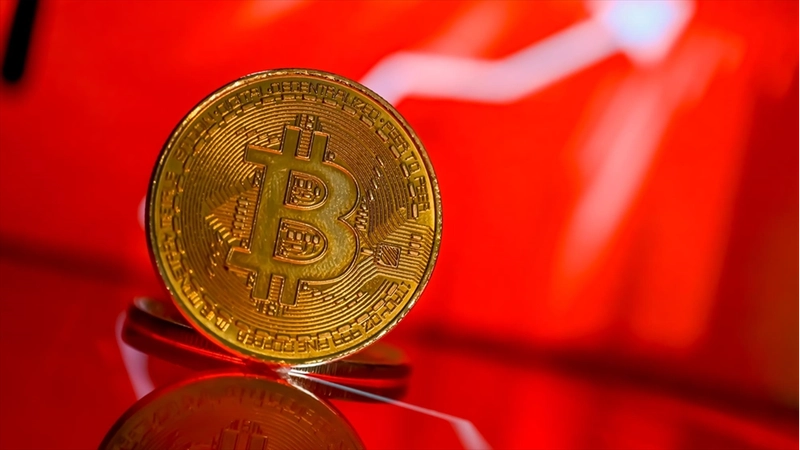 Bitcoin yılbaşından bu yana elde ettiği kazançları sildi