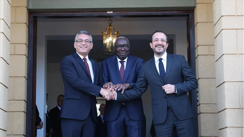 KKTC Cumhurbaşkanı Erhürman ile GKRY Lideri Hristodulidis ara bölgede görüştü 