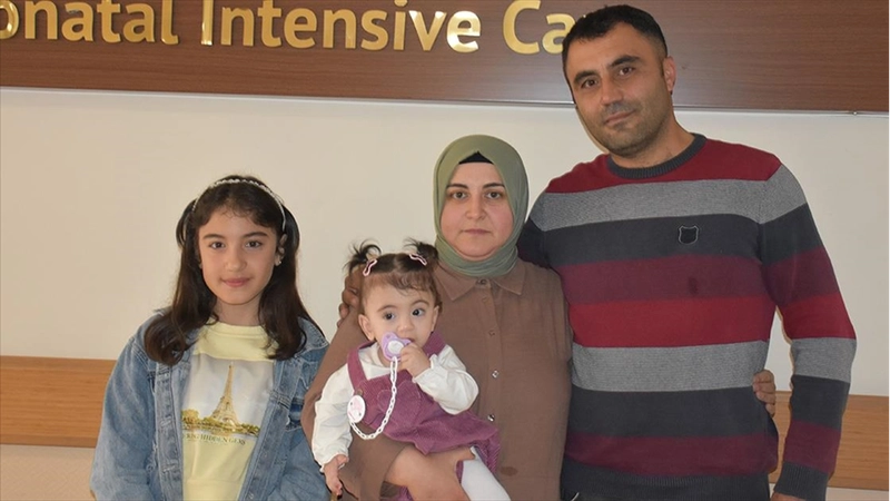 Prematüre doğan 570 gramlık Ayliz Nida, 1 yaşına ulaştı