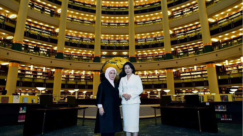 Emine Erdoğan, Güney Kore Devlet Başkanı