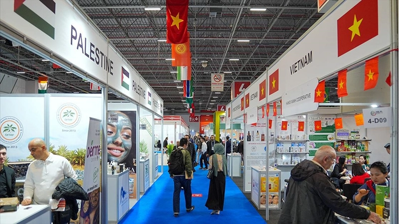 11. Dünya Helal Zirvesi ve Helal Expo Uluslararası Ticaret Fuarı başladı