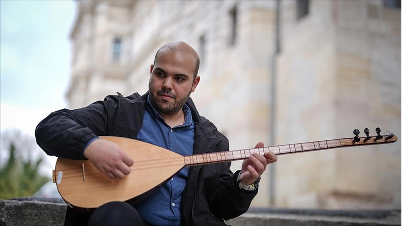 Otizmli müzik dehası lisenin ardından konservatuvar engelini de aştı