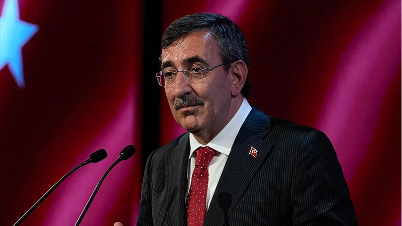 Cumhurbaşkanı Yardımcısı Yılmaz: Yıllıklandırılmış ihracat değerimiz yeni bir rekora ulaşmıştır
