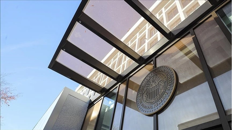 Fed yetkilileri Goolsbee ve Schmid, faiz indirimine neden karşı çıktıklarını açıkladı