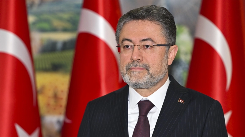 Bakan Yumaklı, ürünlerde pestisit kalıntısını önlemeyi amaçlayan yeni B-Reçete Sistemi