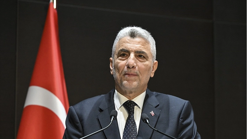 Ticaret Bakanı Bolat: Enflasyon hedeflerinden taviz vermeden üretici ve tüketiciyi gözetecek tedbirlere devam edilecek