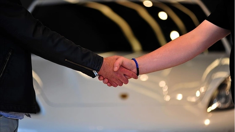 Yetki belgeli ikinci el araç satışına getirilen harç istisnasının kayıtlı ticareti artırması bekleniyor