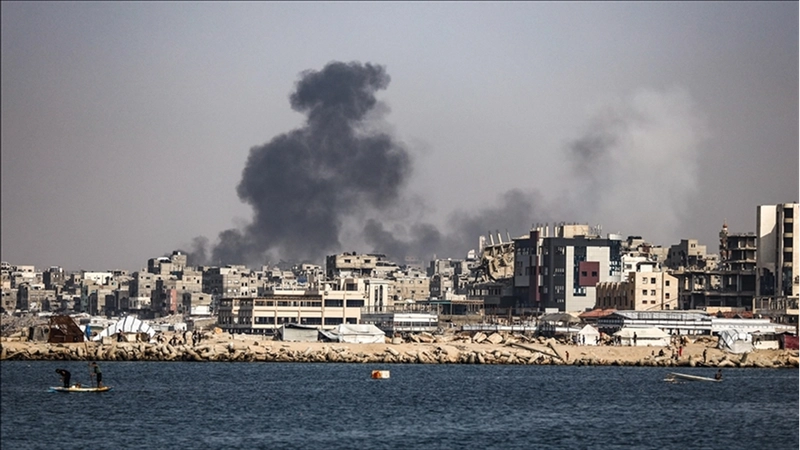 İsrail ordusu ateşkesi ihlal ederek Gazze ve Han Yunus’un doğusunu bombaladı