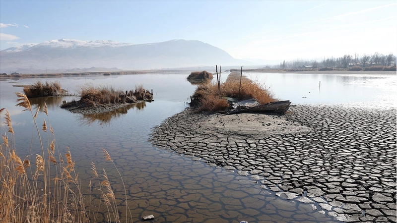 Kuruma tehlikesiyle karşı karşıya olan Ulaş Gölü