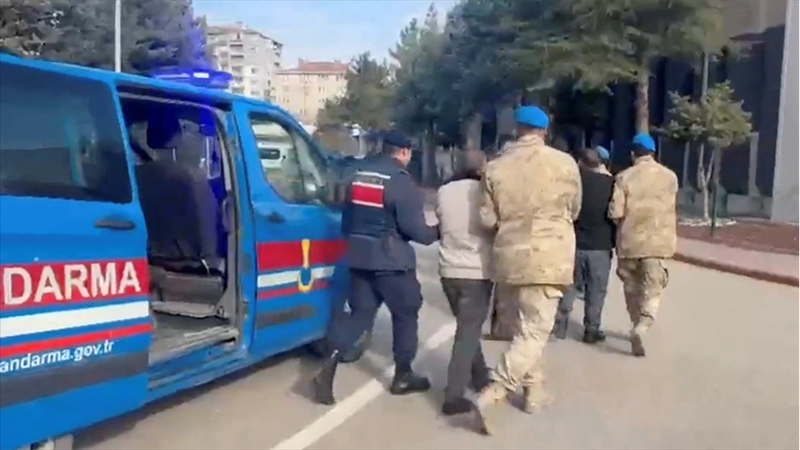 Tefecilik, yağma ve tehdit suçlarına yönelik operasyonlarda 25 şüpheli yakalandı