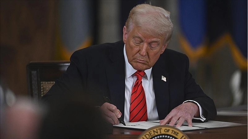 Trump tek yapay zeka kural kitabı olmasına yönelik kararname çıkaracağını duyurdu