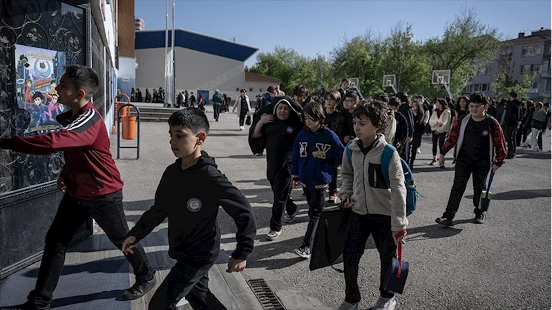 Okullarda yarıyıl tatilinin ardından ilk ders zili yarın çalacak