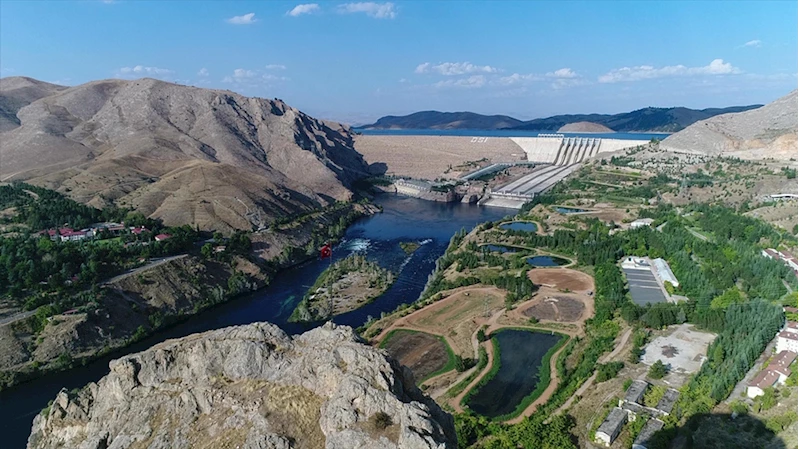 Temiz enerjiden elektrik üretiminde suyun gücü ağır bastı