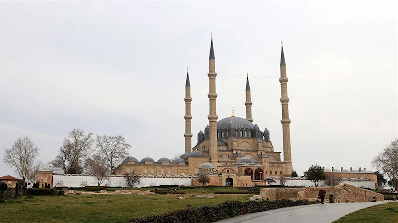 Türk-İslam mimarisinin gözbebeği Selimiye Camisi ihtişamıyla 450 yıldır ilgi görüyor