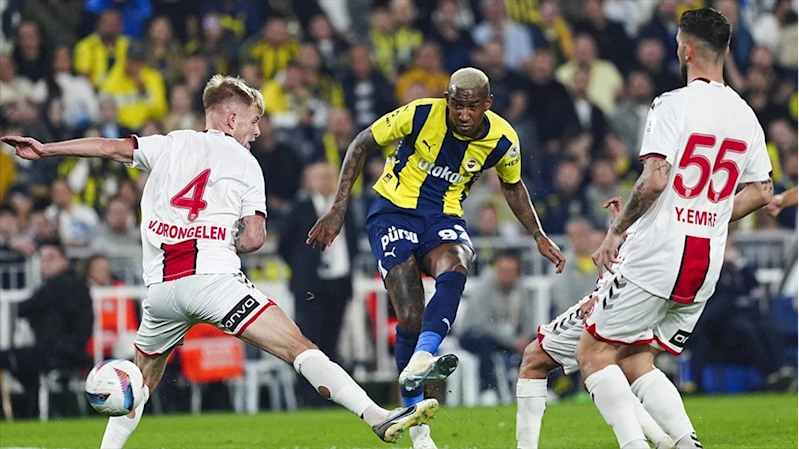 Fenerbahçe zirve yarışında Samsunspor