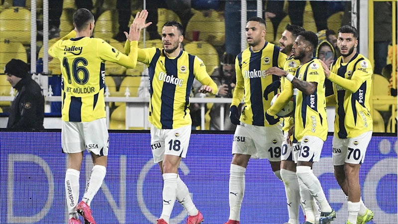 Fenerbahçe, zirveyle arasındaki puan farkını 4