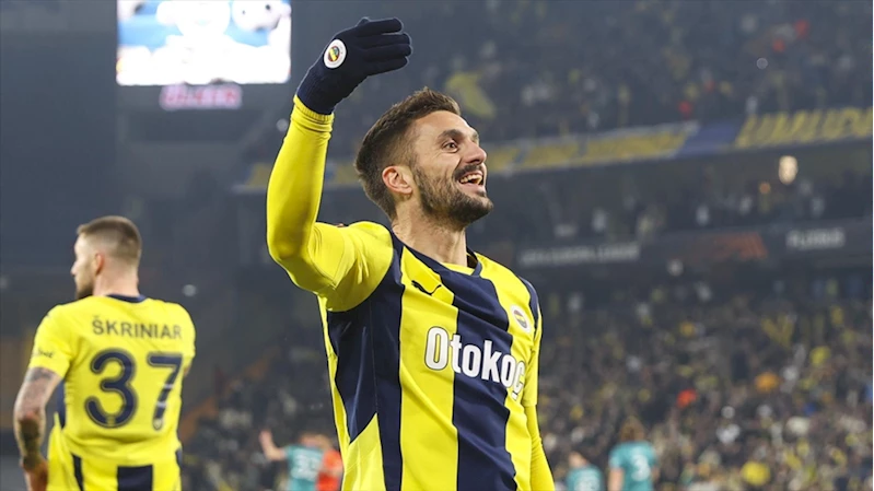 Dusan Tadic tarihe geçerek 