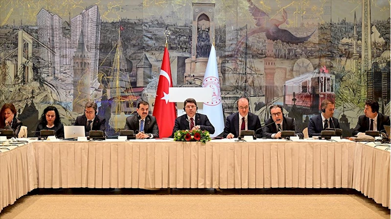 Adalet Bakanı Tunç uluslararası basın kuruluşlarının temsilcileriyle bir araya geldi