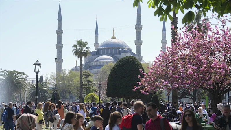 Salgında eve kapanan yerli turistler son 3 yılda özgürlüğün tadını seyahatlerle çıkardı